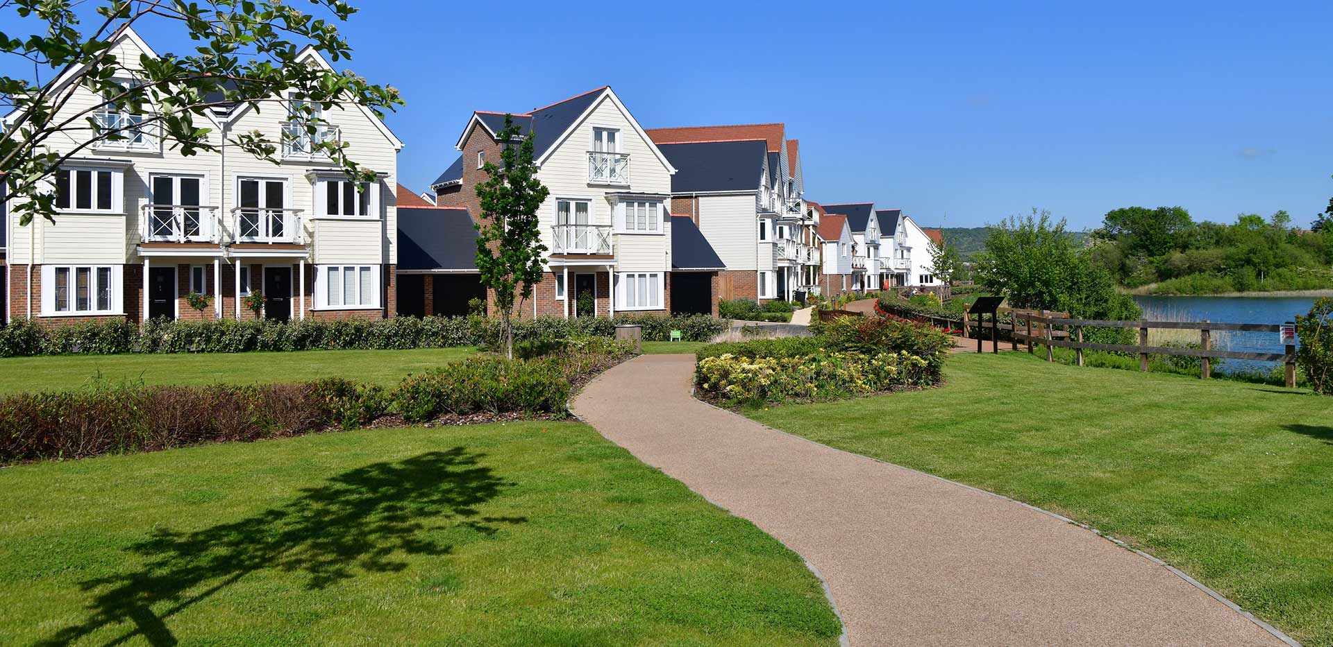 Berkeley, Holborough Lakes, Lifestyle, Exterior Pathway