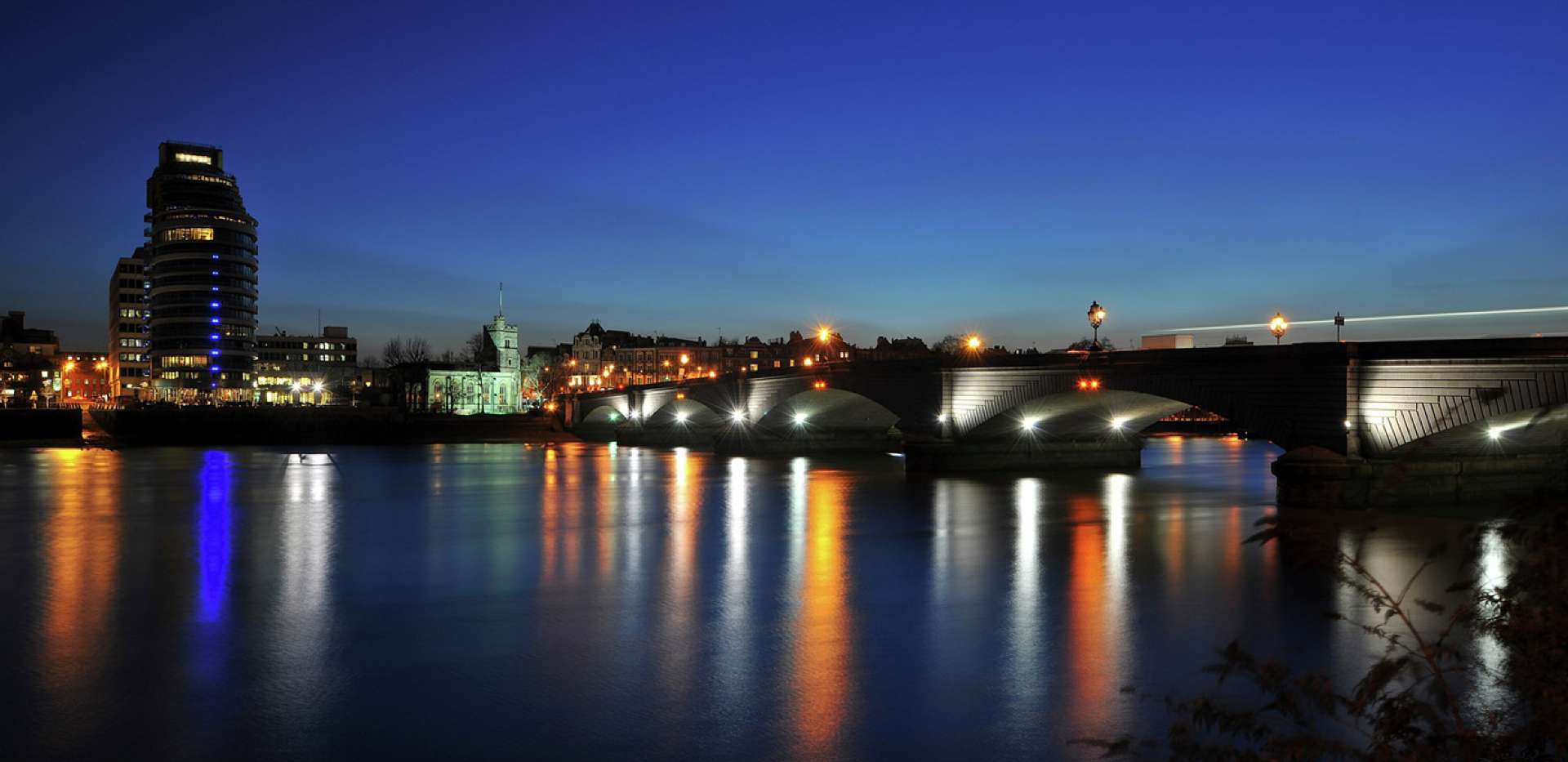 St James, Langham Square, Putney Bridge, Local Area
