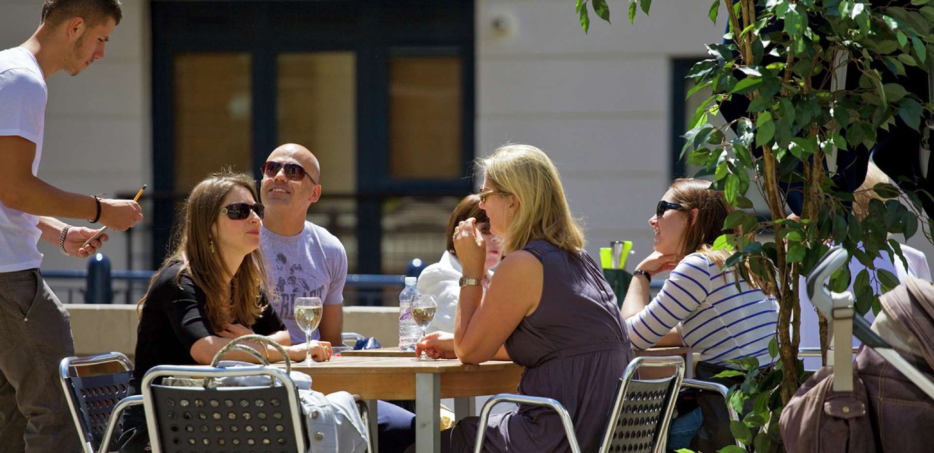 St James, Langham Square, Restaurant, Local Area