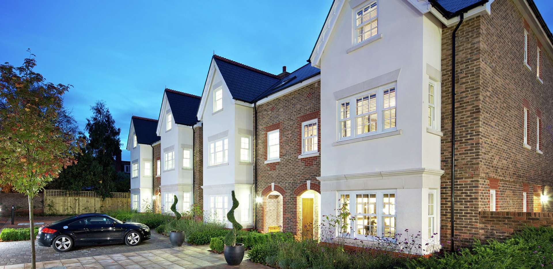 St James, Queen Mary's Place, Houses, Exterior