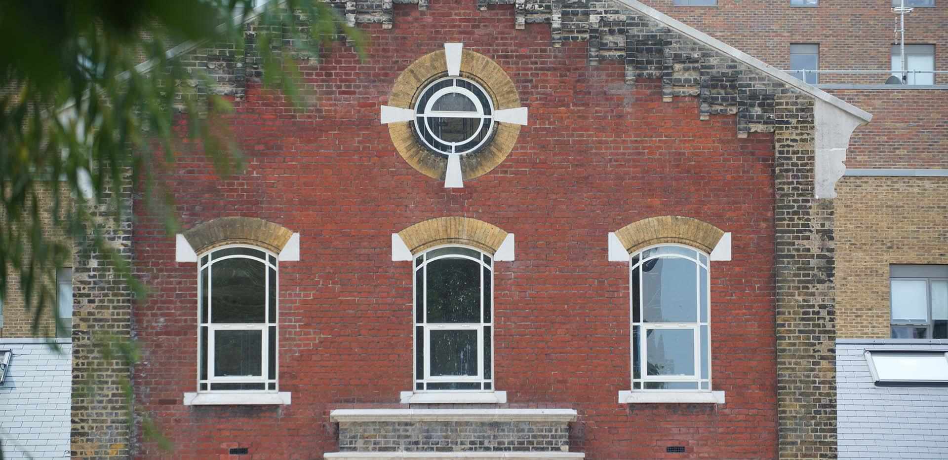 St James, Smithfield Square, Exterior, Campsbourne Well