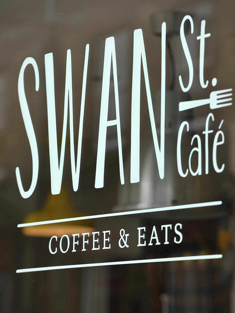 Berkeley, Holborough Lakes, Lifestyle, Swan