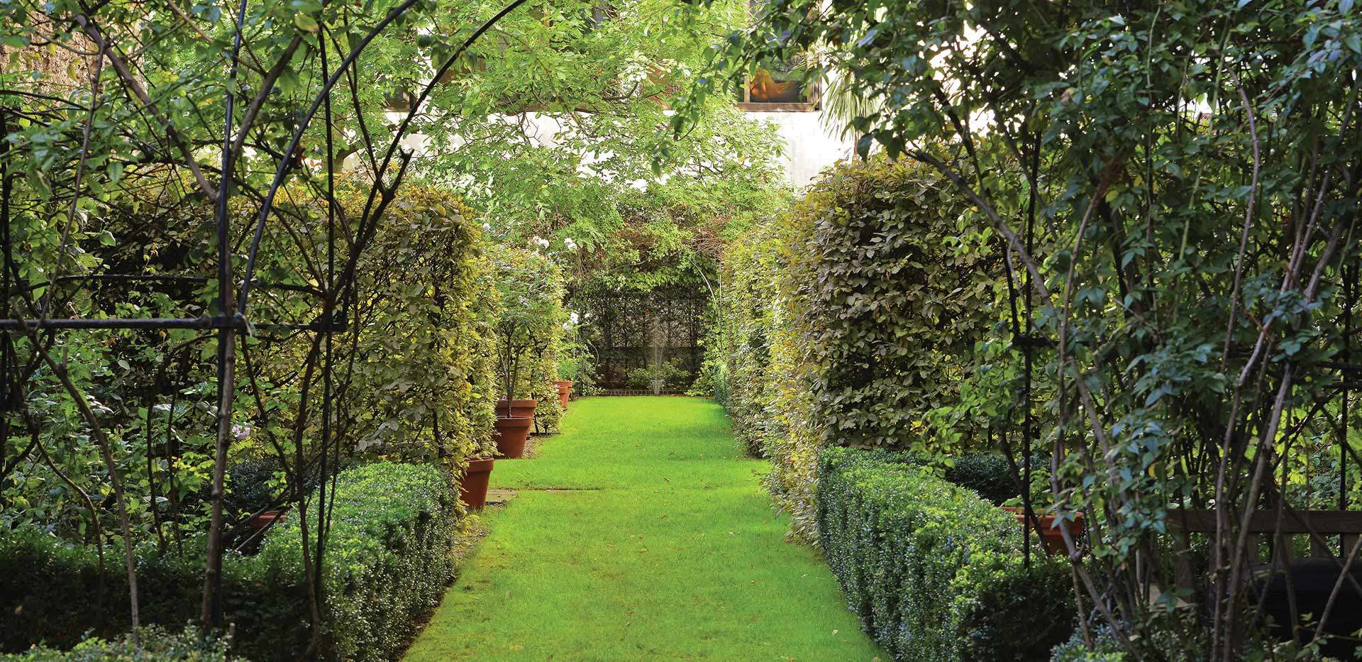 Berkeley, Roman House, Garden, Exterior