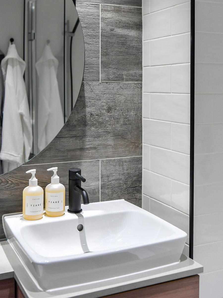 St James, Campsbourne Well, Interior Image, Bathroom