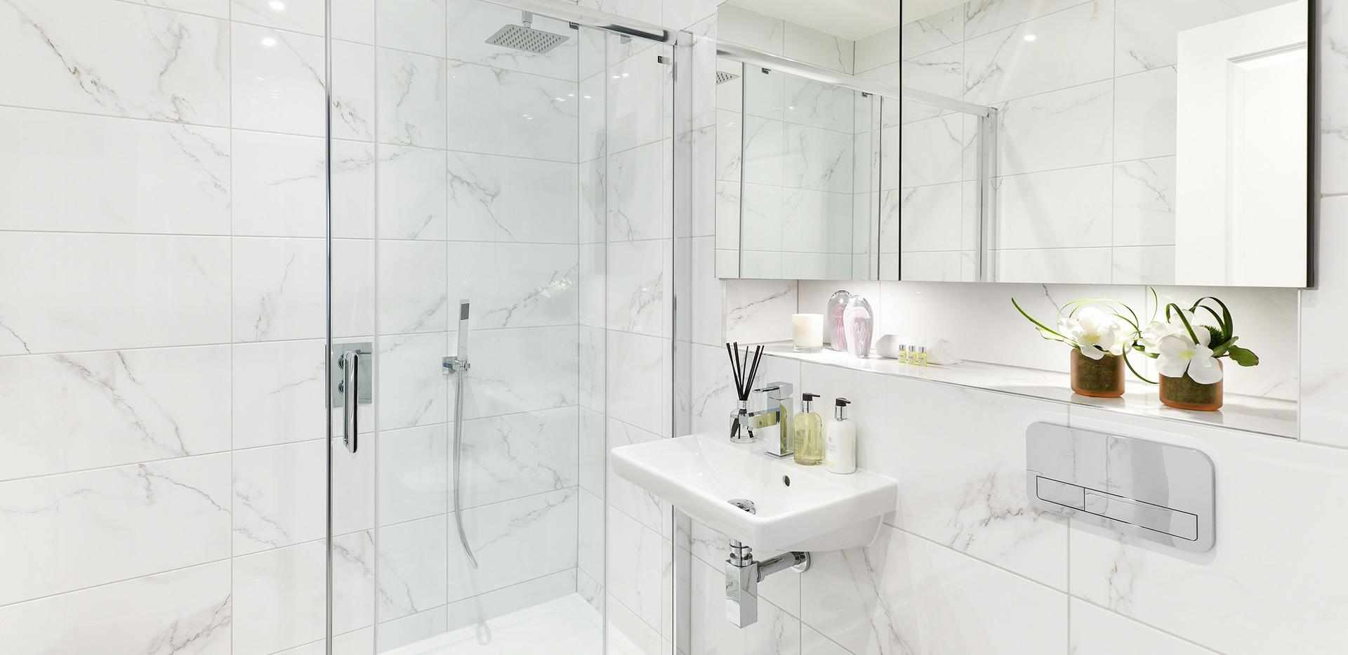 Berkeley, Royal Wells Park, 2 Bedroom Show Apartment, Bathroom