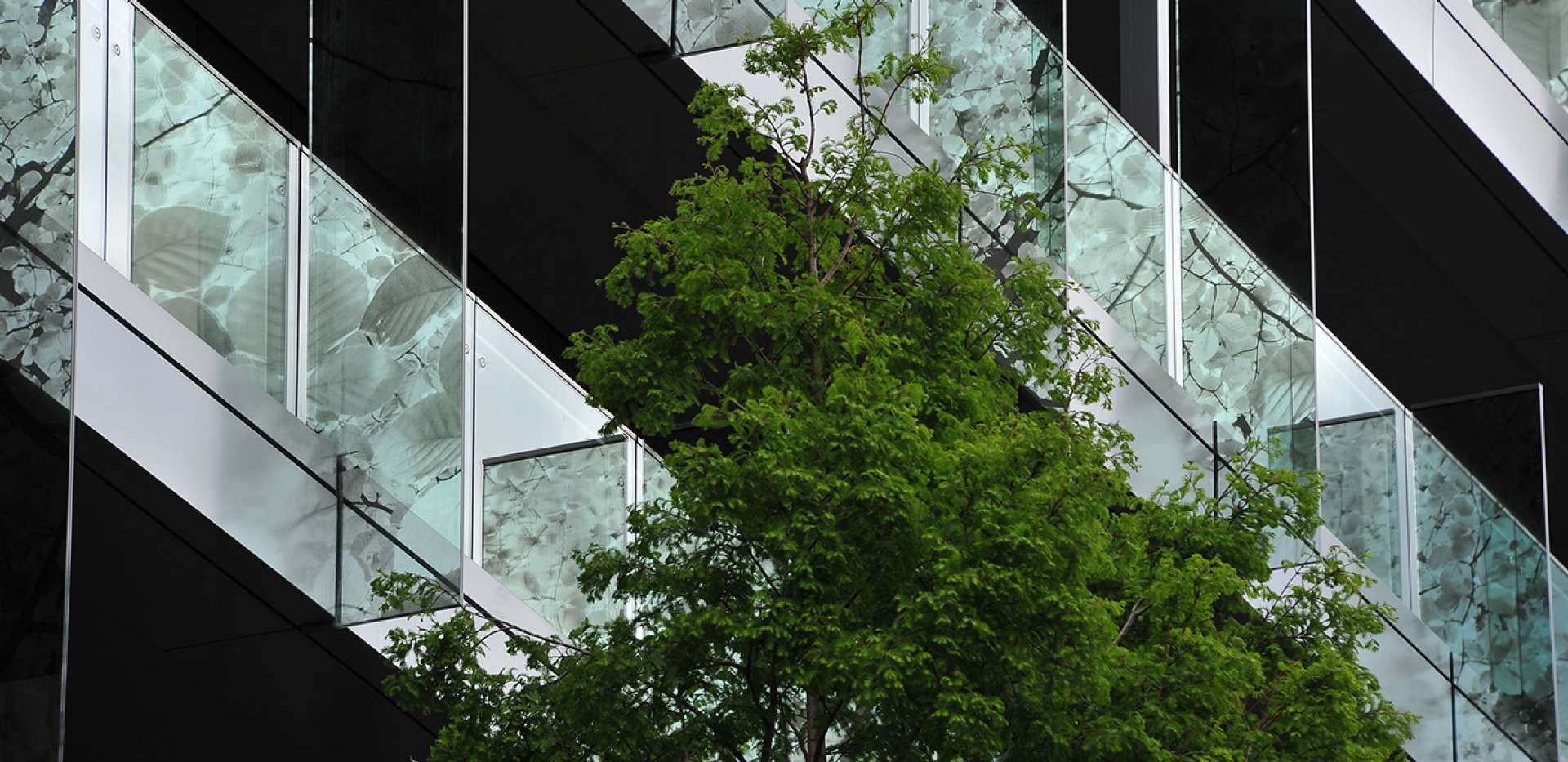 St James, Moore House, Balconies, Exterior