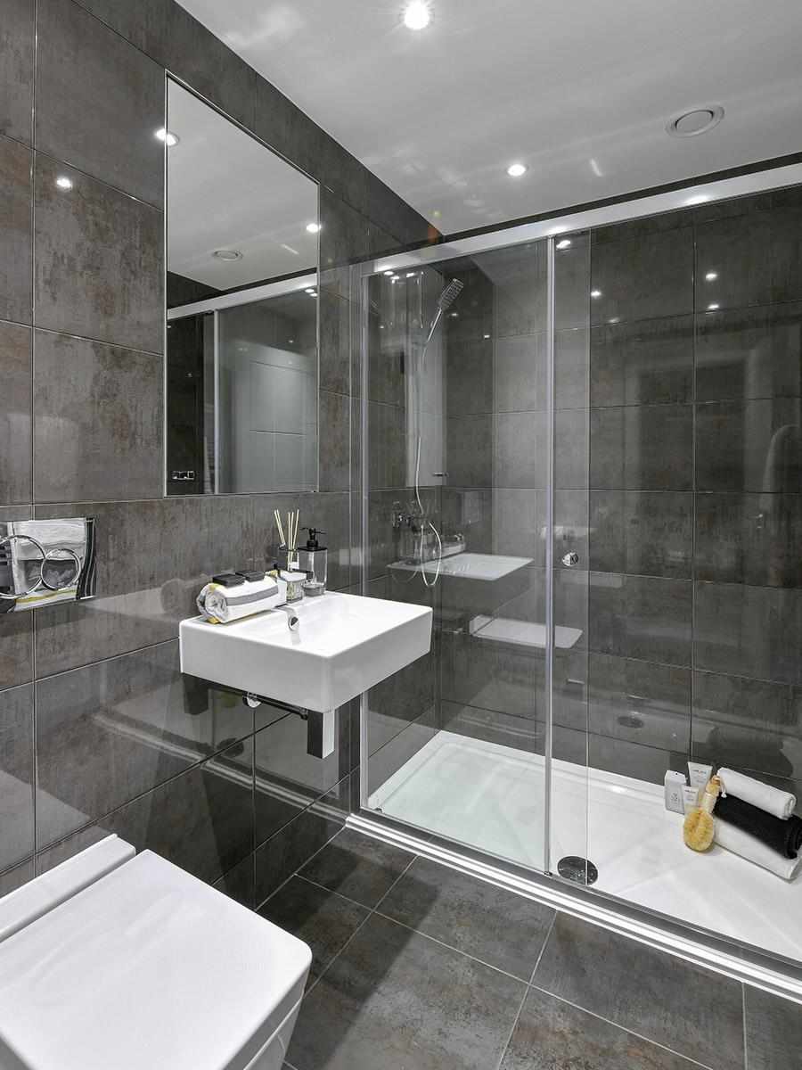 Berkeley, Holborough Lakes, The Waterview, Show Apartment, Shower Room