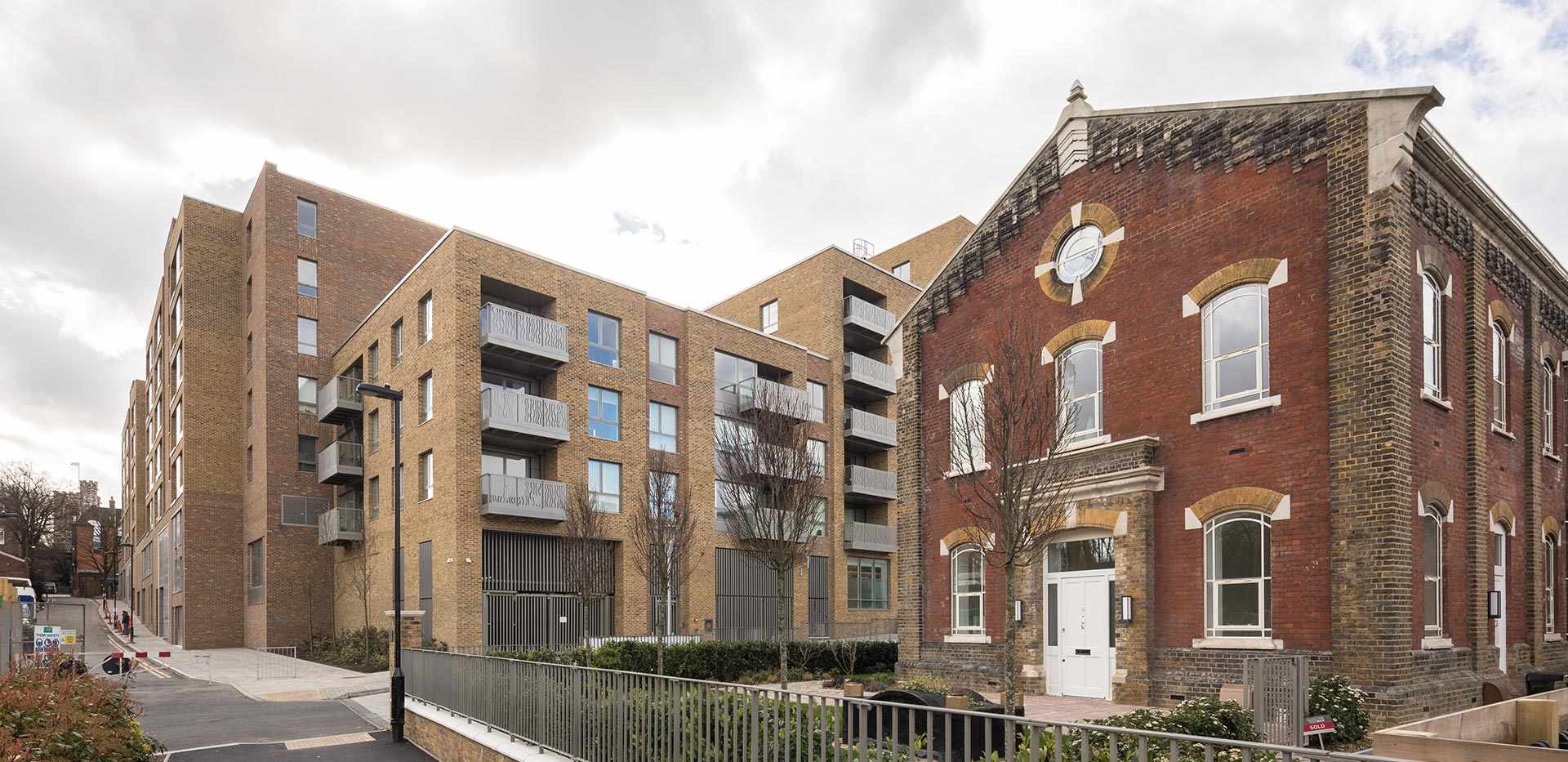 St James, Campsbourne Well, Exterior