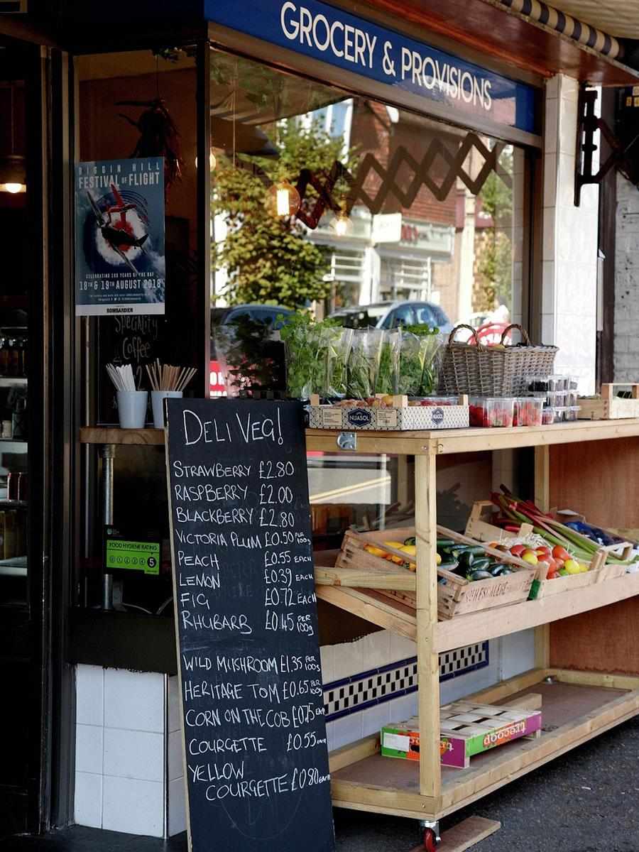 St William, Courtyard Gardens, Local Area