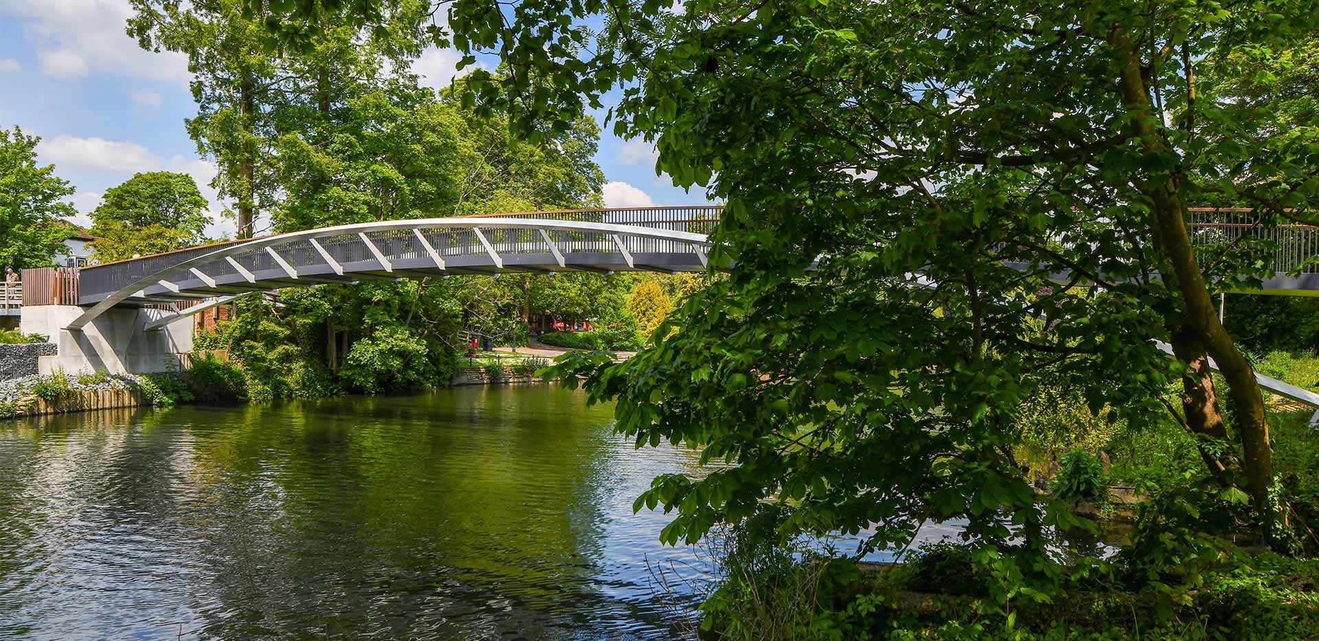 Berkeley, Taplow Riverside, Bridge