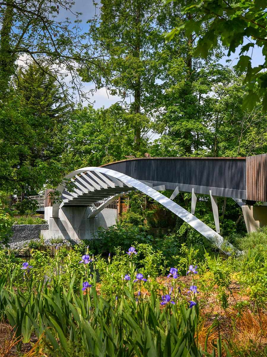 Berkeley, Taplow Riverside, Bridge