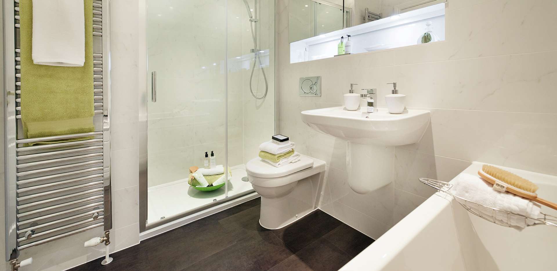 Berkeley, Thirlestaine, park, previous showhome, bathroom