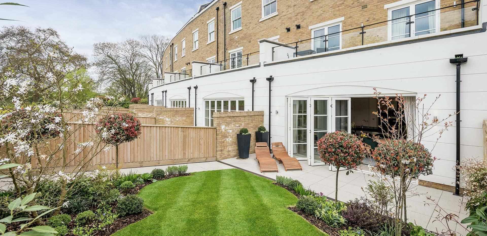 St James, Fitzroy Gate, House 32