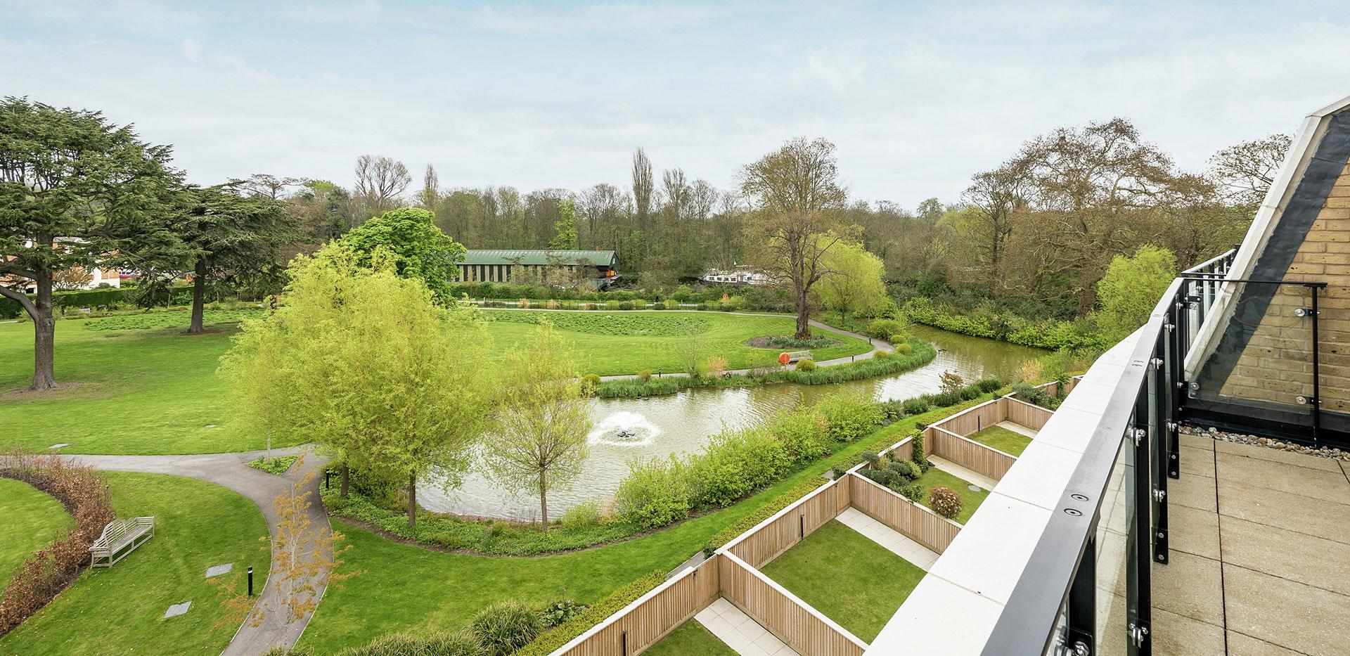 St James, Fitzroy Gate, House 32