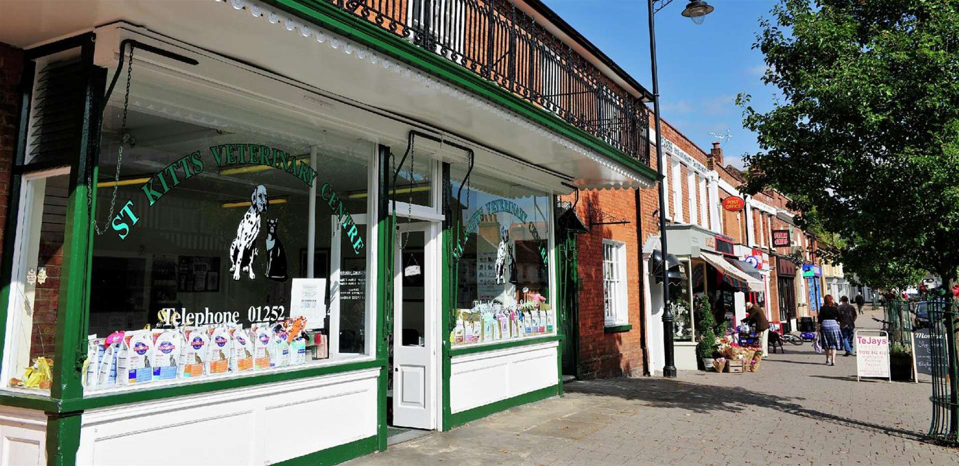 Berkeley, Edenbrook, Fleet, Local Area, High Street