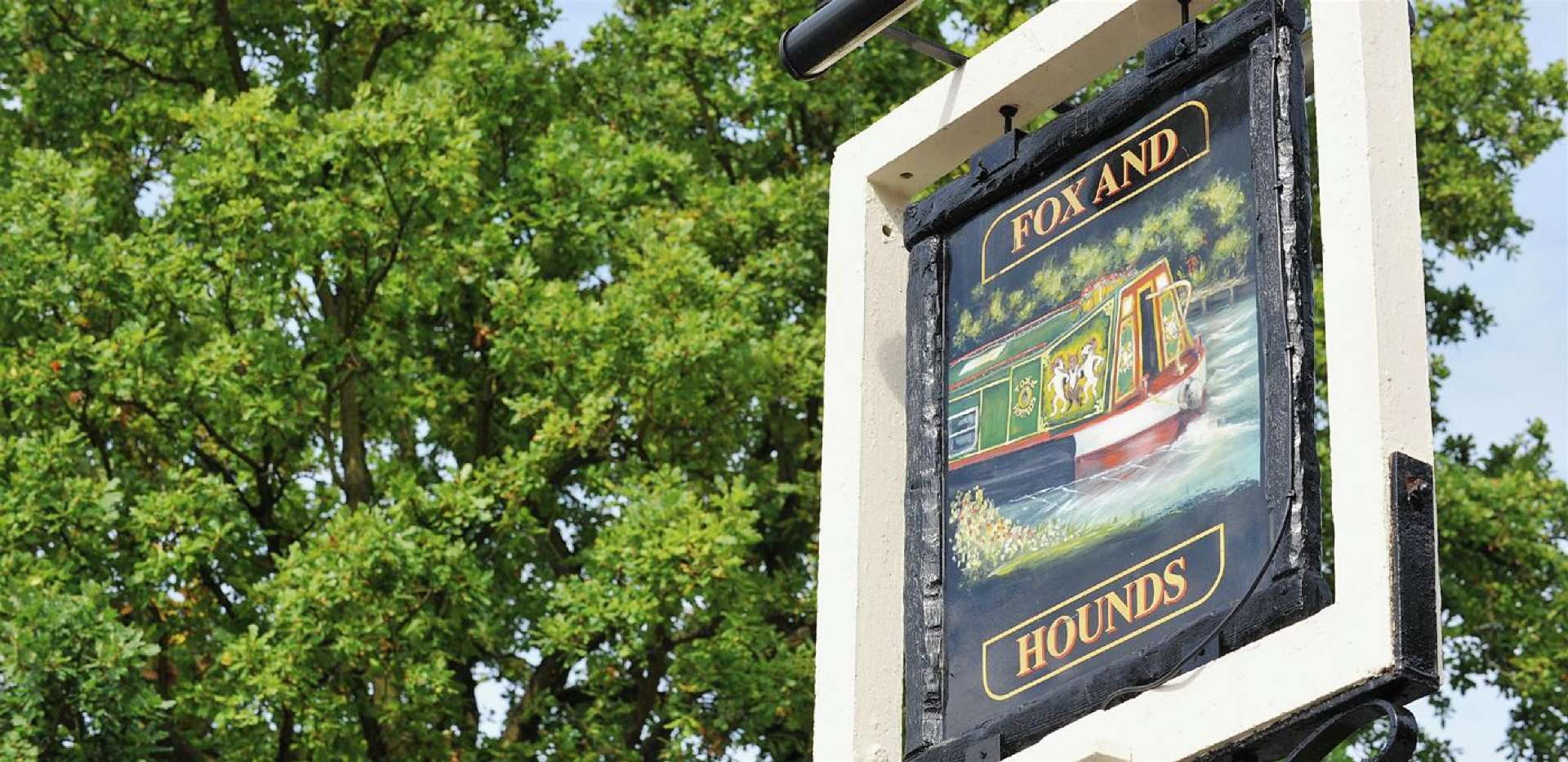 Berkeley, Edenbrook, Fleet, Local Area, Pub