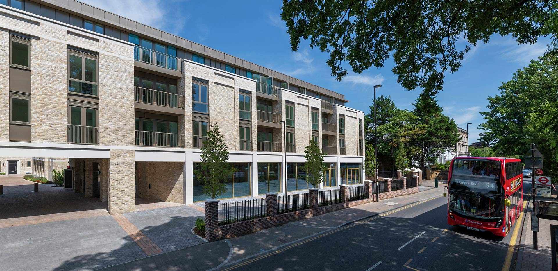 Berkeley, Forbury, Exterior