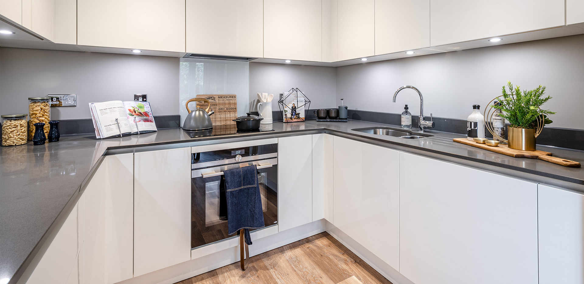 St William, Fairwood Place, Kitchen