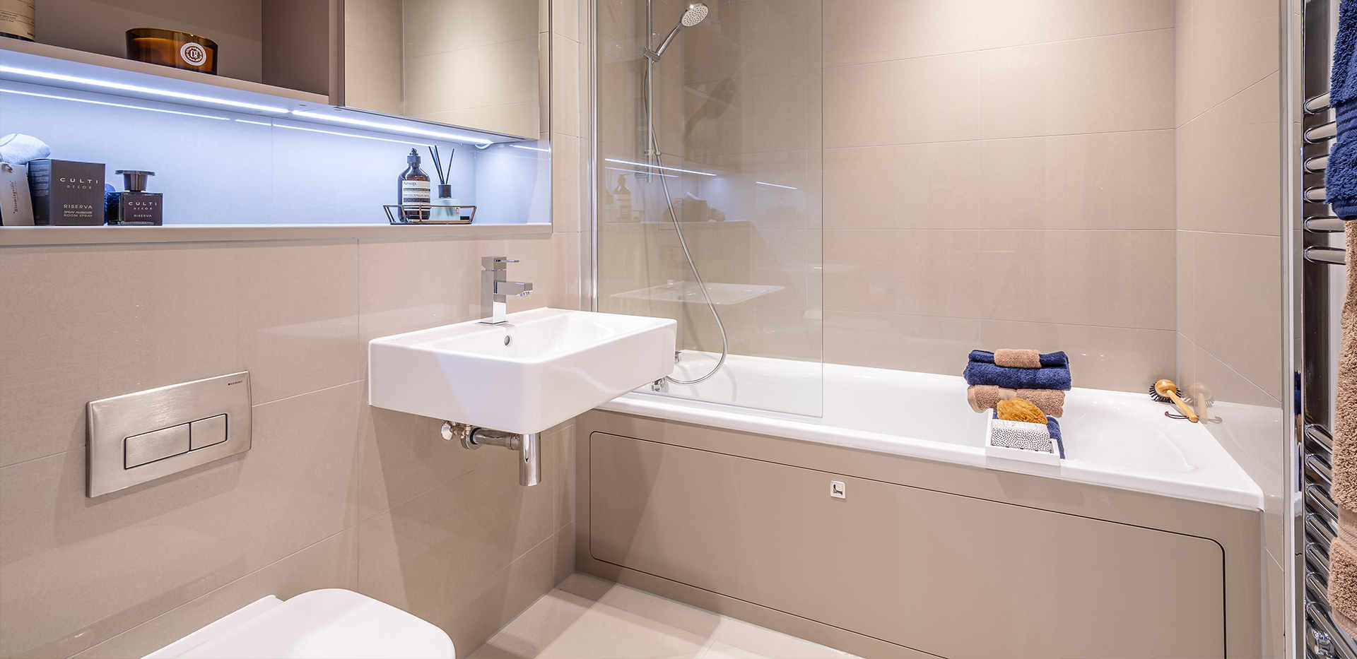 St William, Fairwood Place, Bathroom