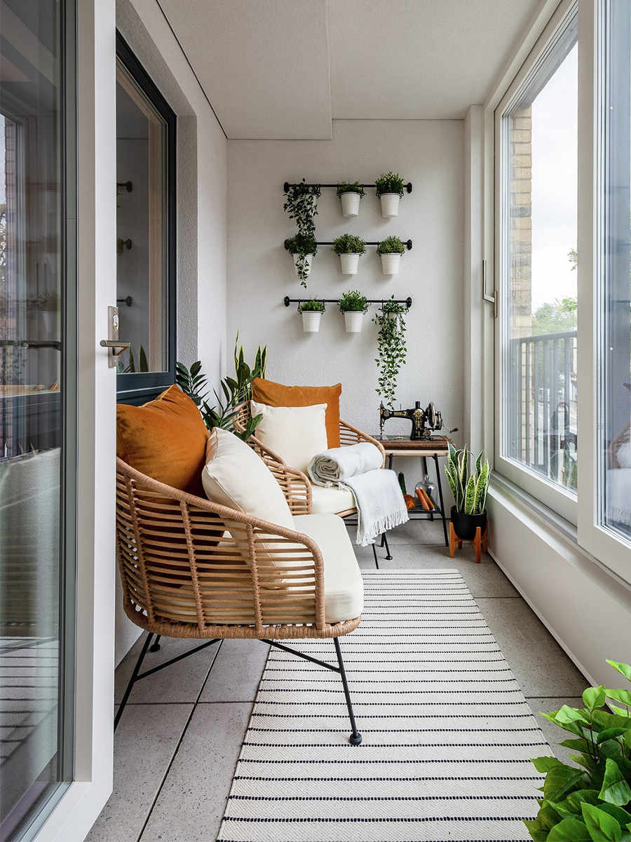 St William, The Cottonworks, Balcony