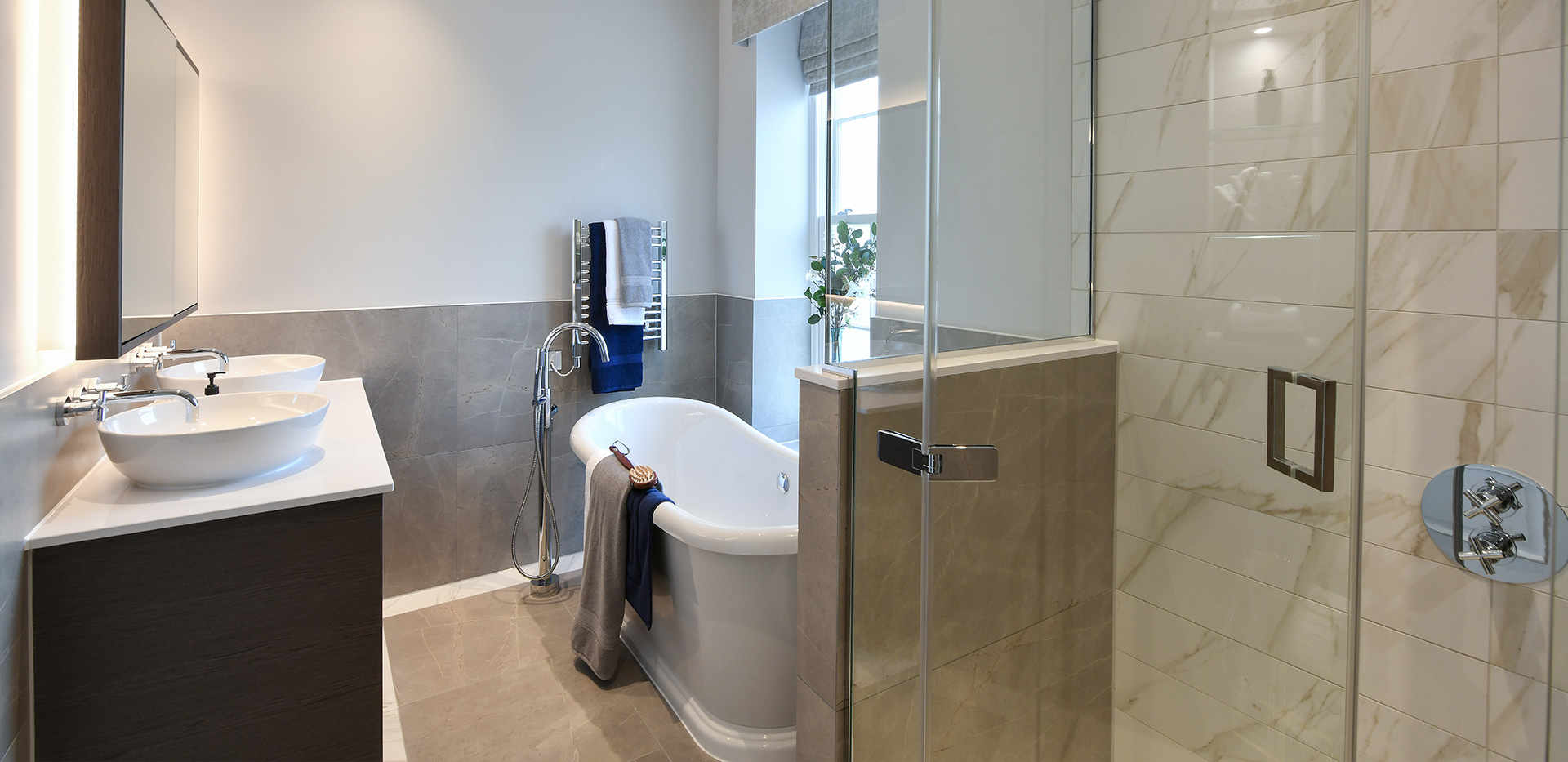 Berkeley, Richmond Chase, Apartment Interior, Bathroom