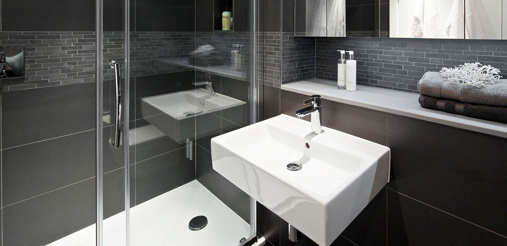 St James, Kew Bridge West, Show Home, Ensuite Bathroom, Interior