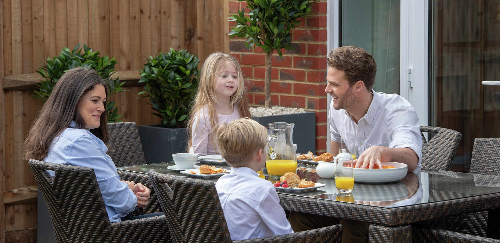 Berkeley, Holborough Lakes, Lifestyle