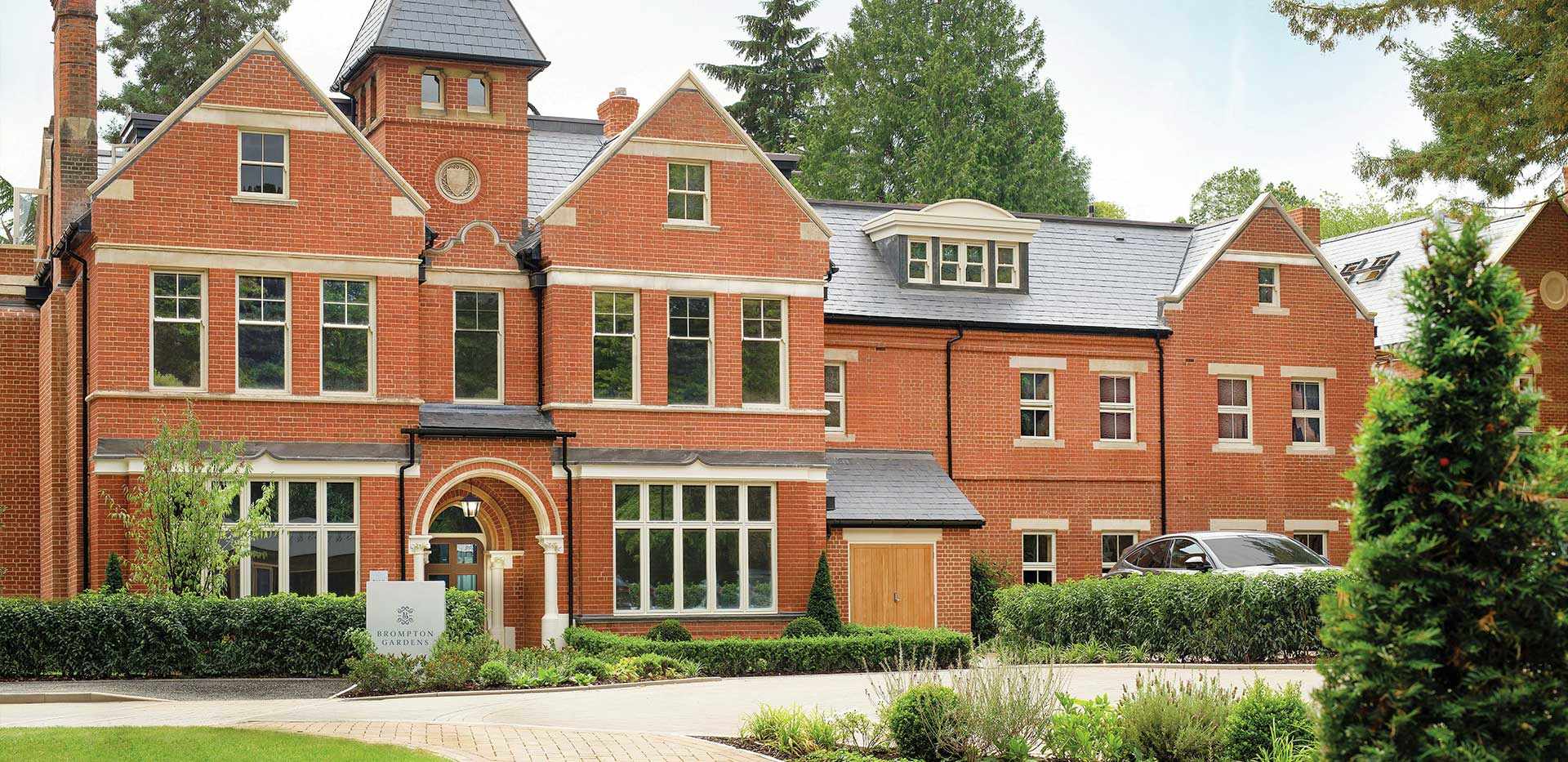 Berkeley, Brompton Gardens, The Brackens, Brackens Exterior