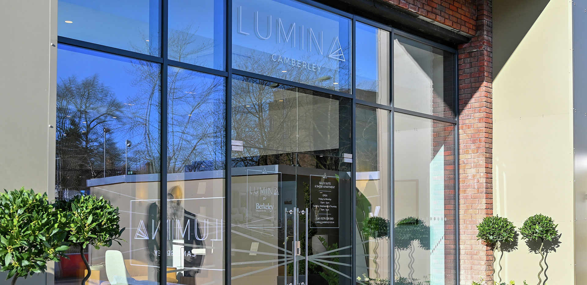 Berkeley, Lumina, Exterior