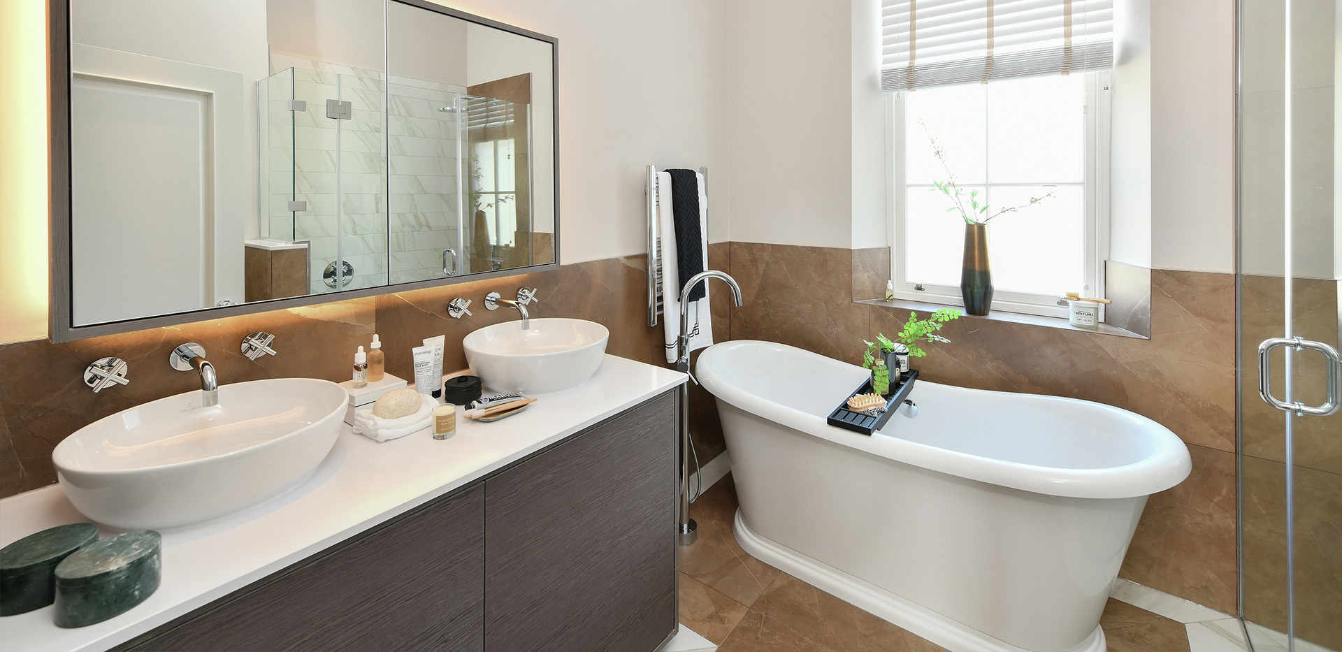 Berkeley, Richmond Chase, Apartment Interior, Bathroom