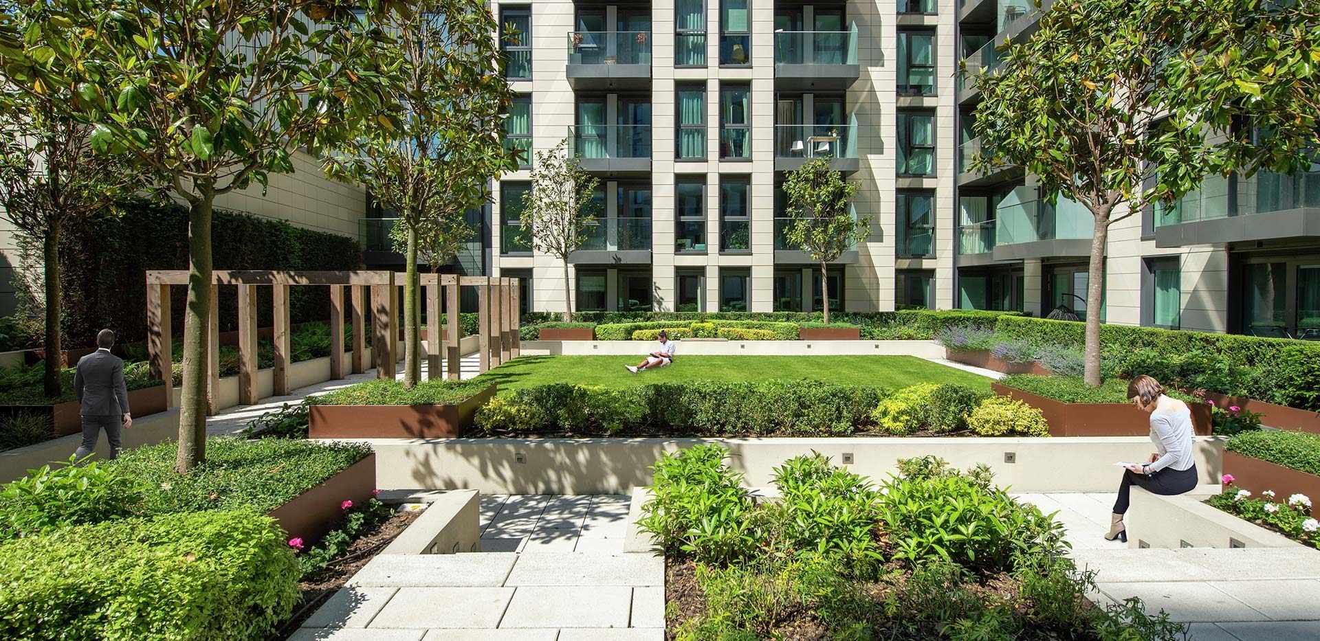 St George, Sovereign Court, Courtyard Gardens