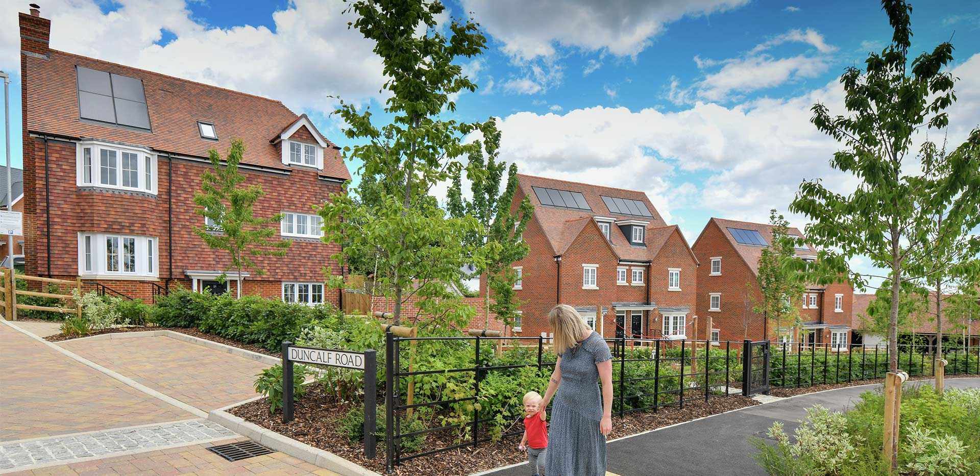 Berkeley, Hollyfields, Exterior