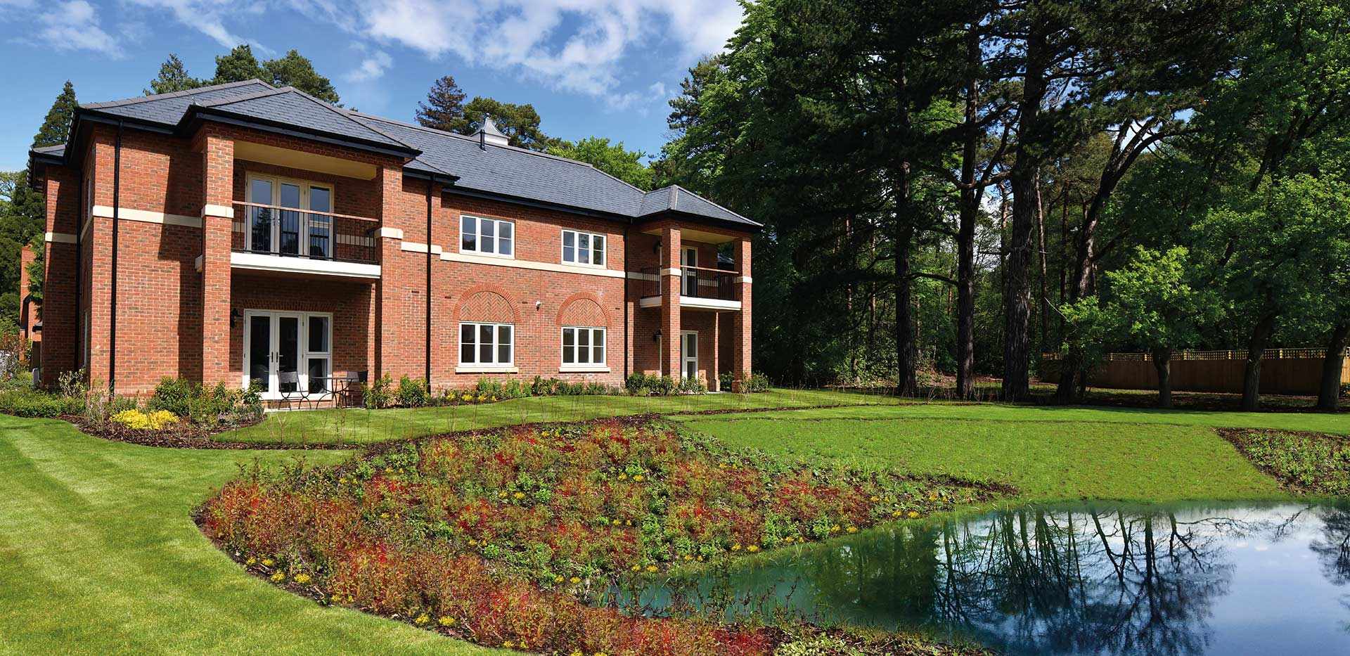 Berkeley, Brompton Gardens, Exteriors