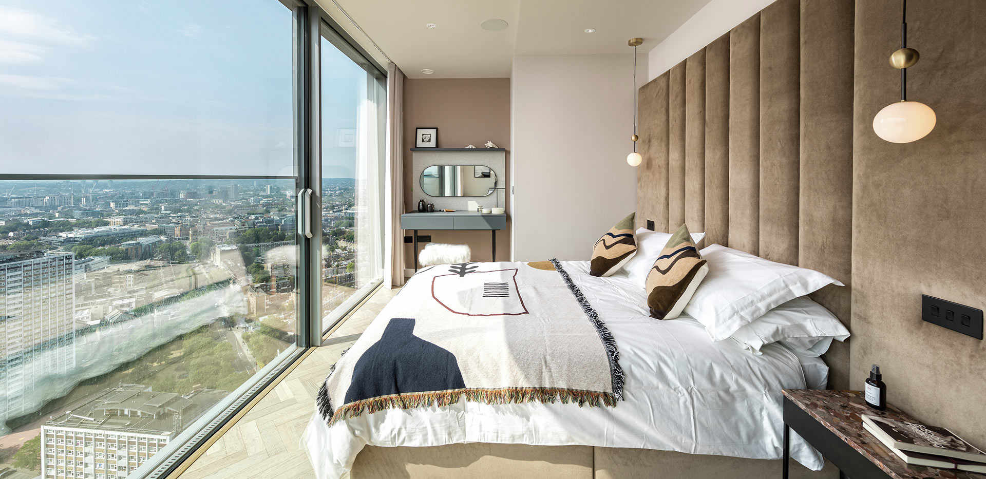 Berkeley, 250 City Road, Show Apartment 33.04, Interiors, Bedroom