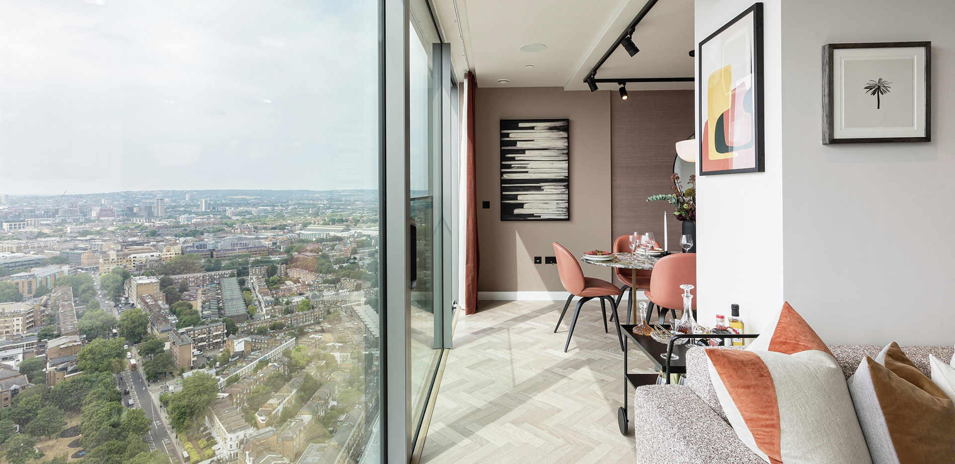 Berkeley, 250 City Road, Show Apartment 33.04, Interiors, Living