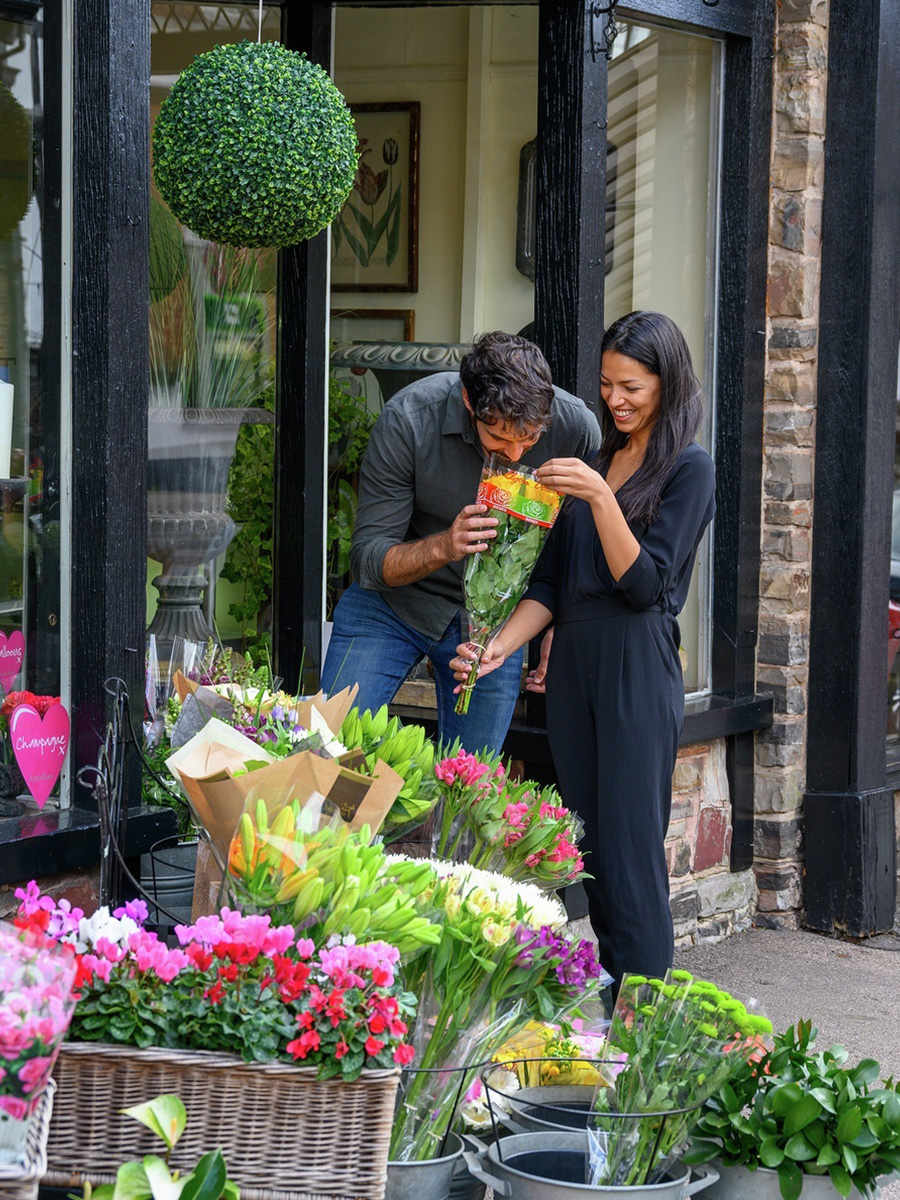 St William, Courtyard Gardens, Lifestyle