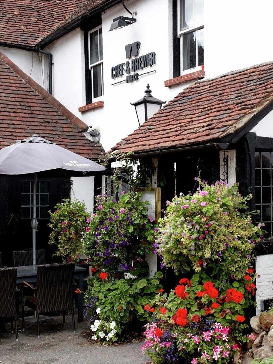 St William, Courtyard Gardens, Oxted Local Area