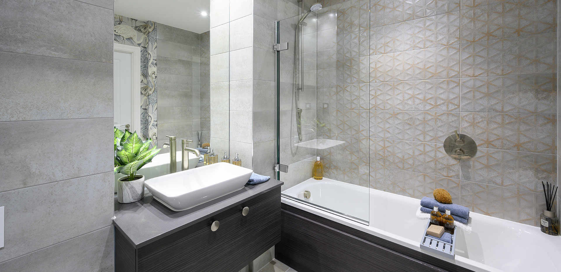 Berkeley, Quinton Court, Interior, Bathroom