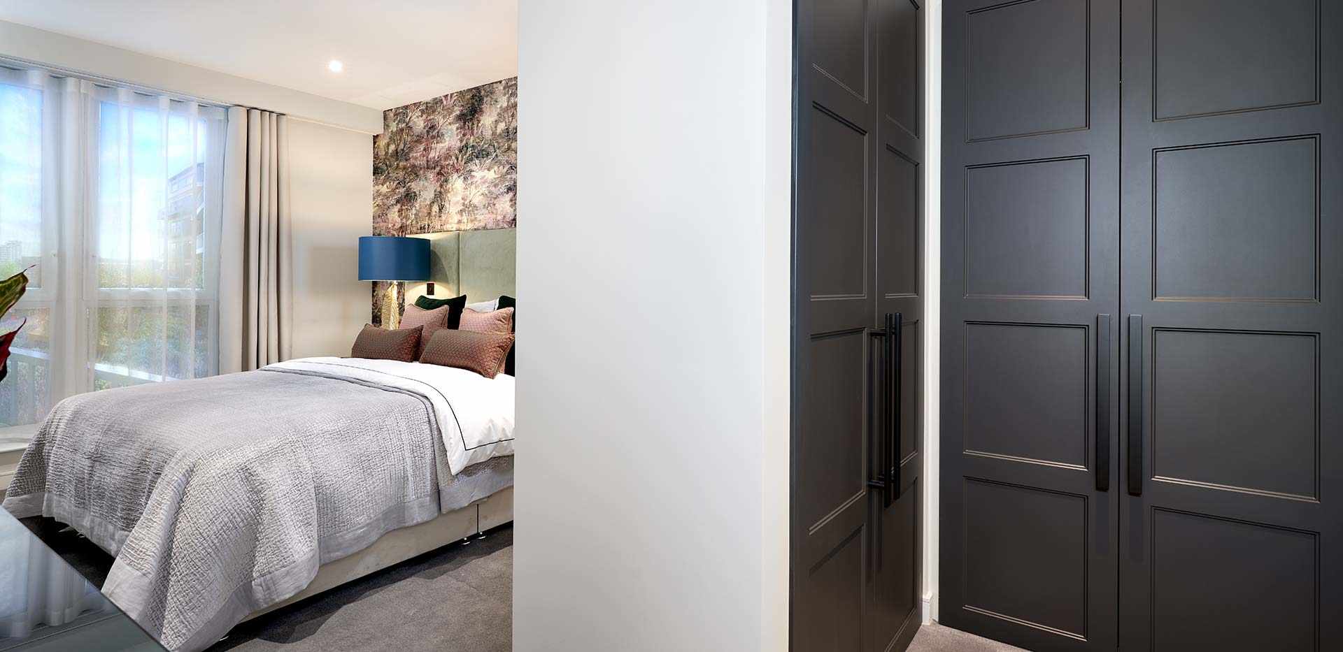 St George, Royal Exchange, Show Apartment, Bedroom with Wardrobe