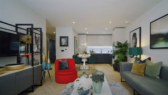 St George, Royal Exchange, Show Apartment (English)