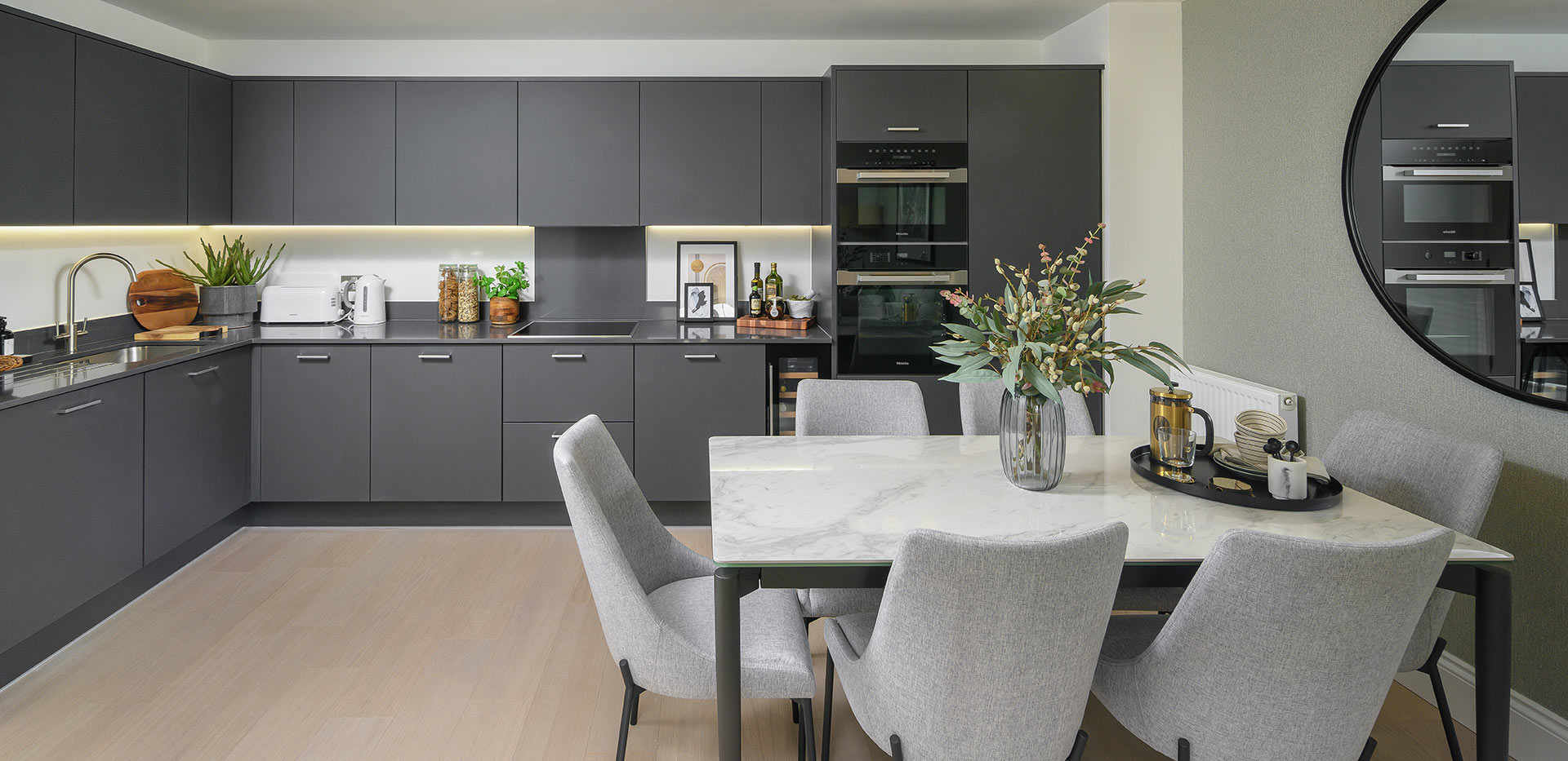 Berkeley, Quinton Court, Interior, Kitchen / Dining