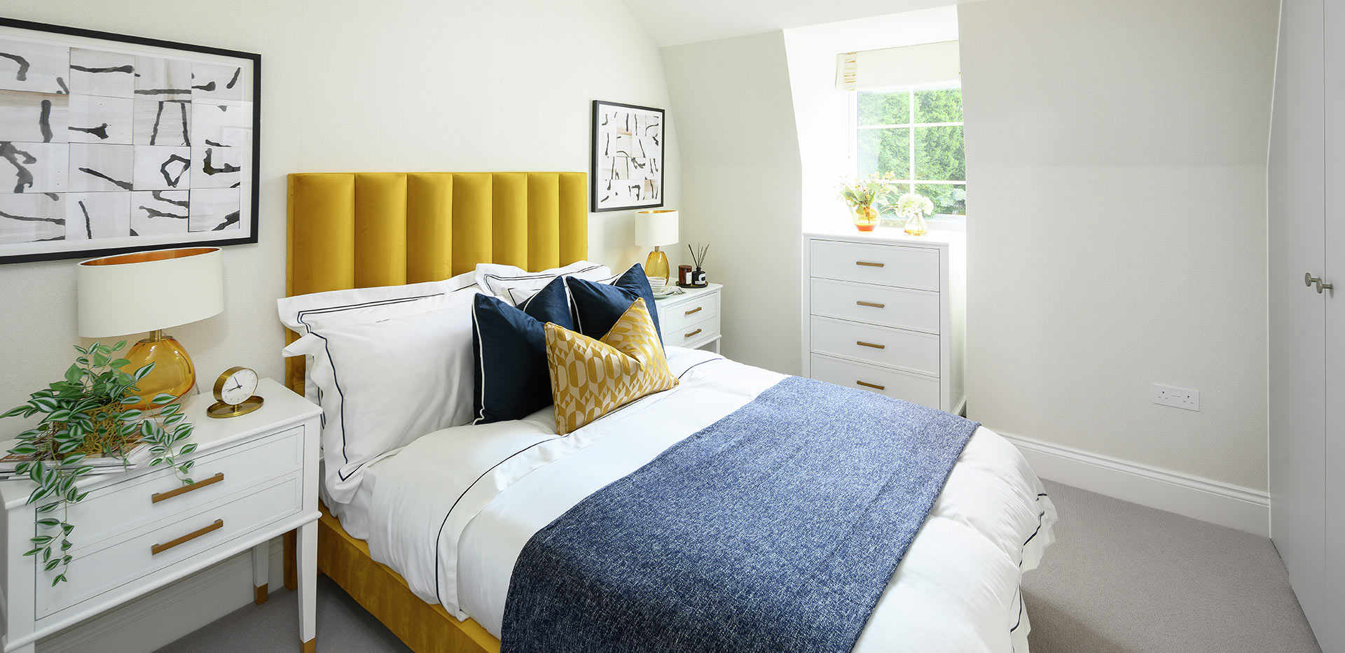 Berkeley, Quinton Court, Interior, Bedroom