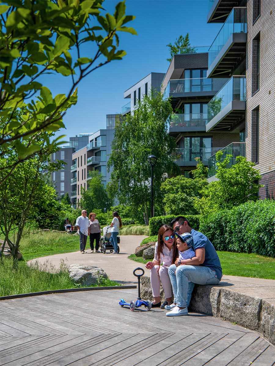 Berkeley, Woodberry Down, Local Area