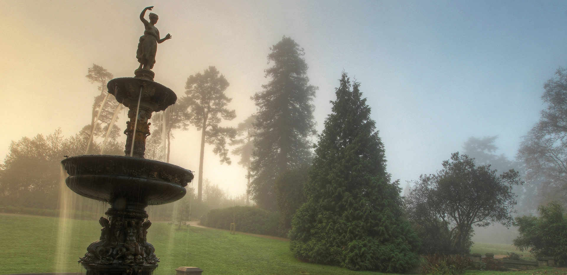 Berkeley, Royal Wells Park, Fountain, Local Area