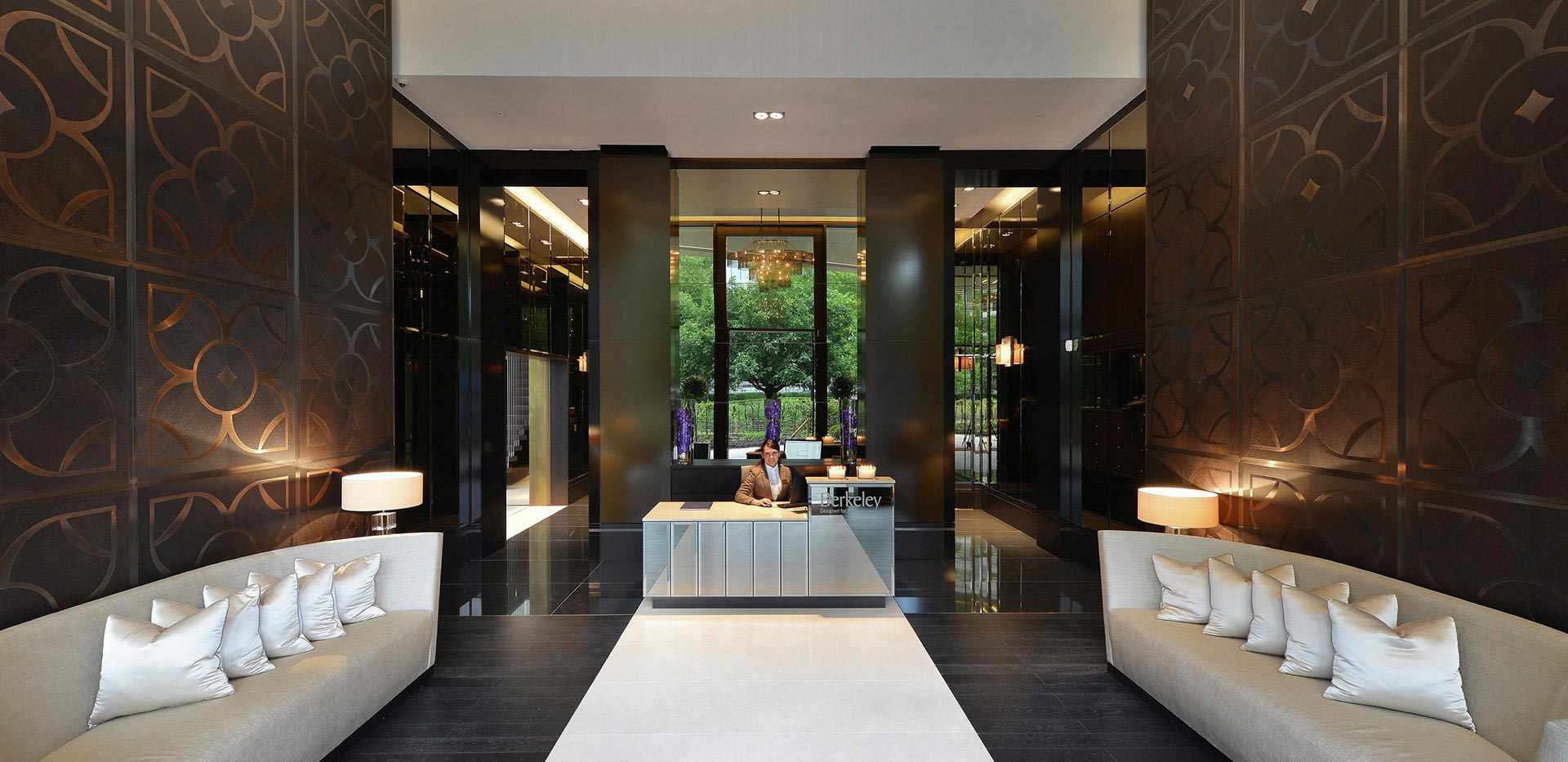 Berkeley, One Tower Bridge, Concierge