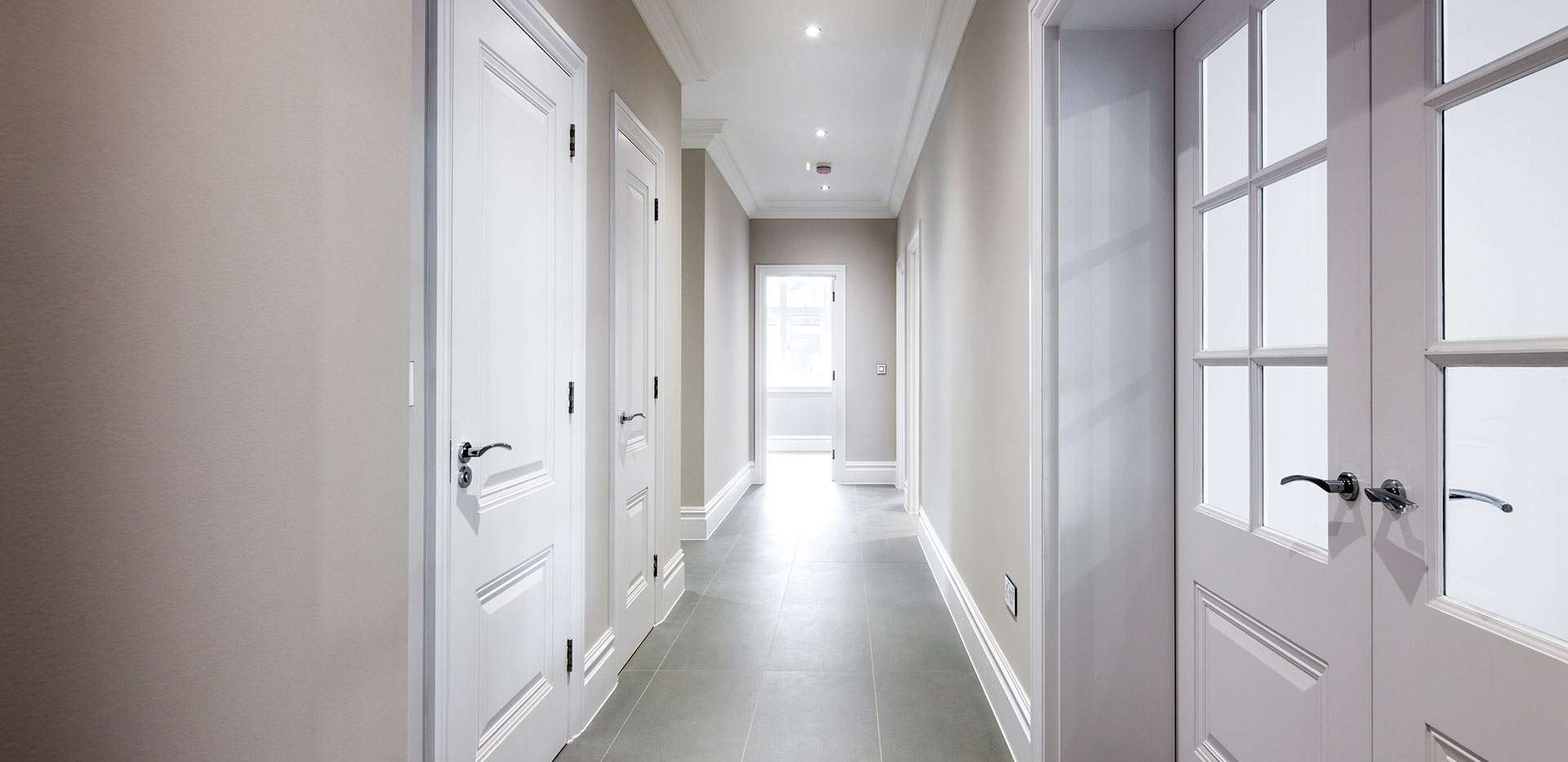 St James, Queens Acre, Butlers Court, Corridor, Interior