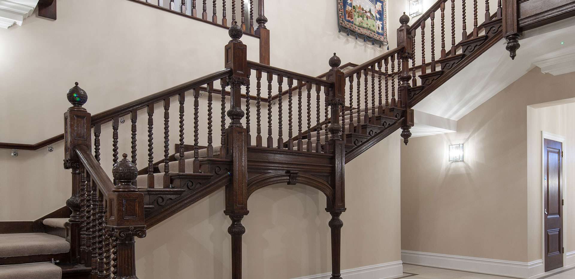 St James, Queens Acre, Butlers Court, Staircase, Interior