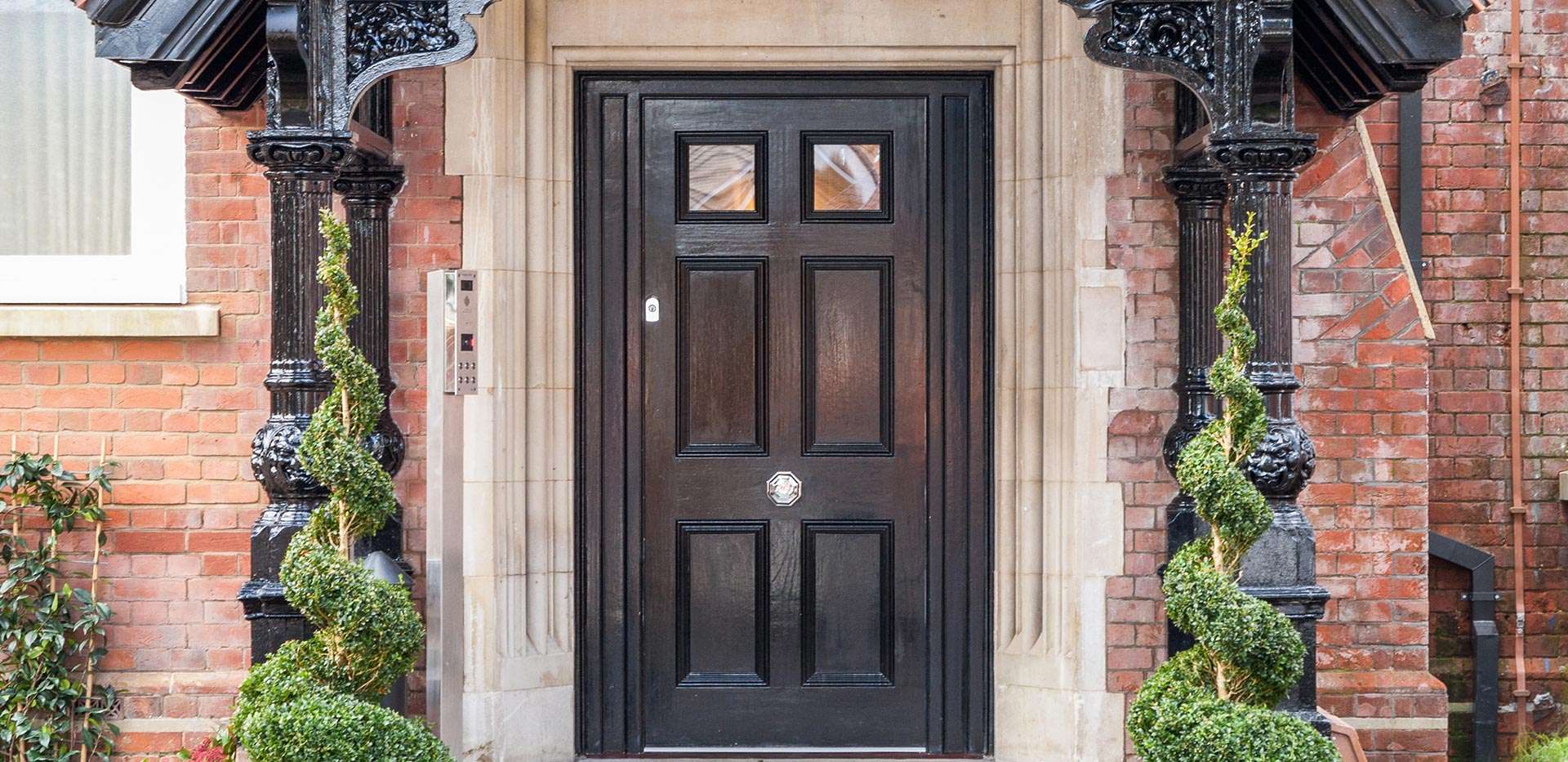 St James, Queens Acre, Butlers Court, Front Door, Exterior