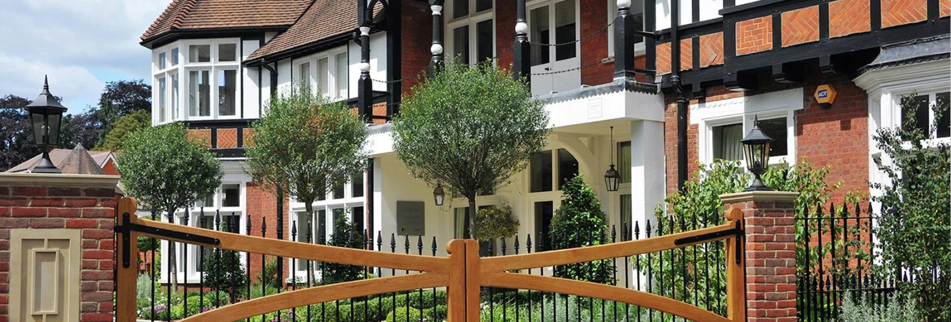 Queens Acre, Butlers Court