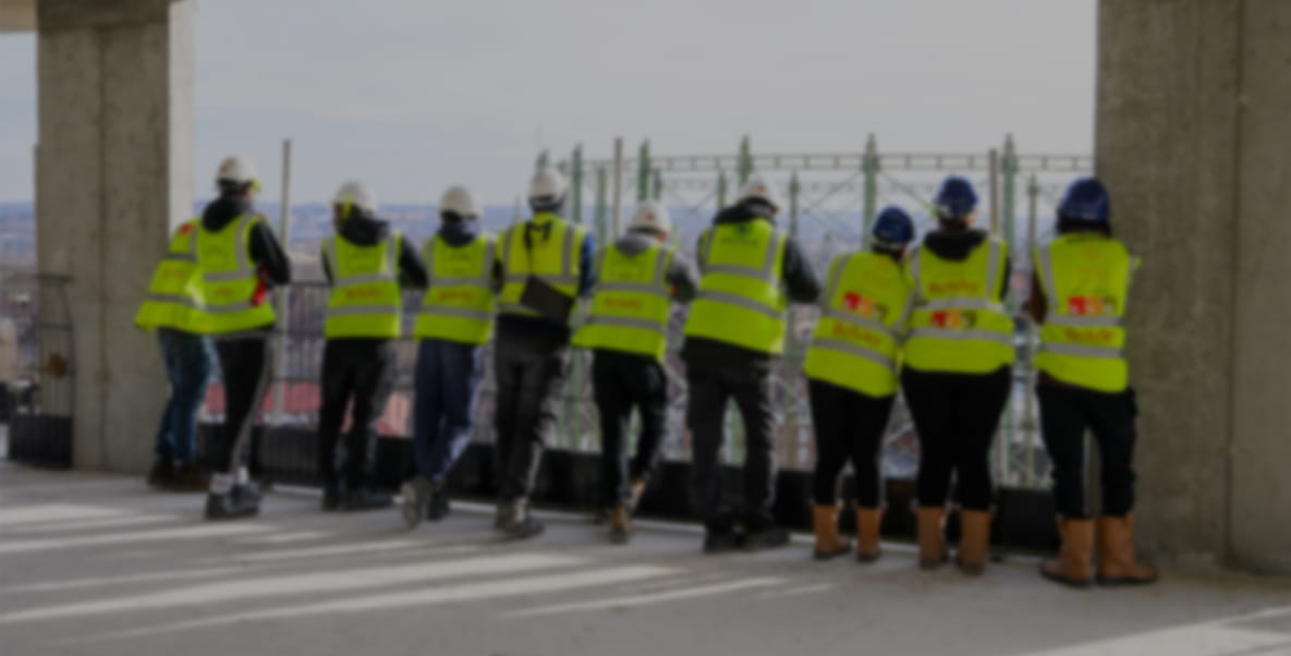 An image of all the apprentices on a construction site